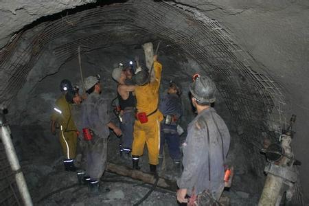 准格尔工程爆破中的危险因素分析以及应对工程爆破危险的措施