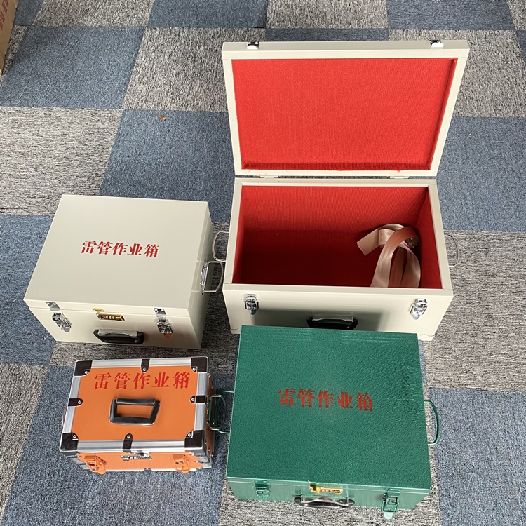 准格尔爆破工程作业箱如何选择？玻璃钢与传统材质的全面对比